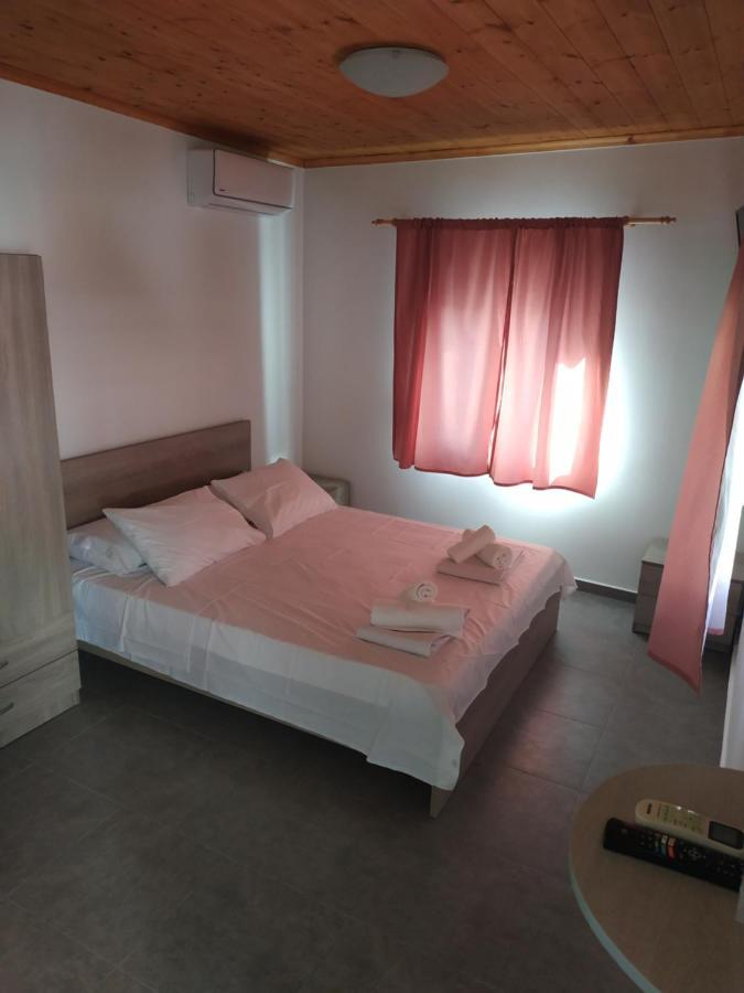 Agelikis' Apartments Nea Kallikrateia Экстерьер фото