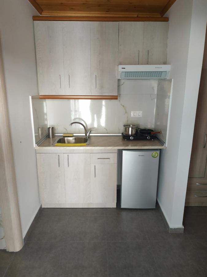 Agelikis' Apartments Nea Kallikrateia Экстерьер фото