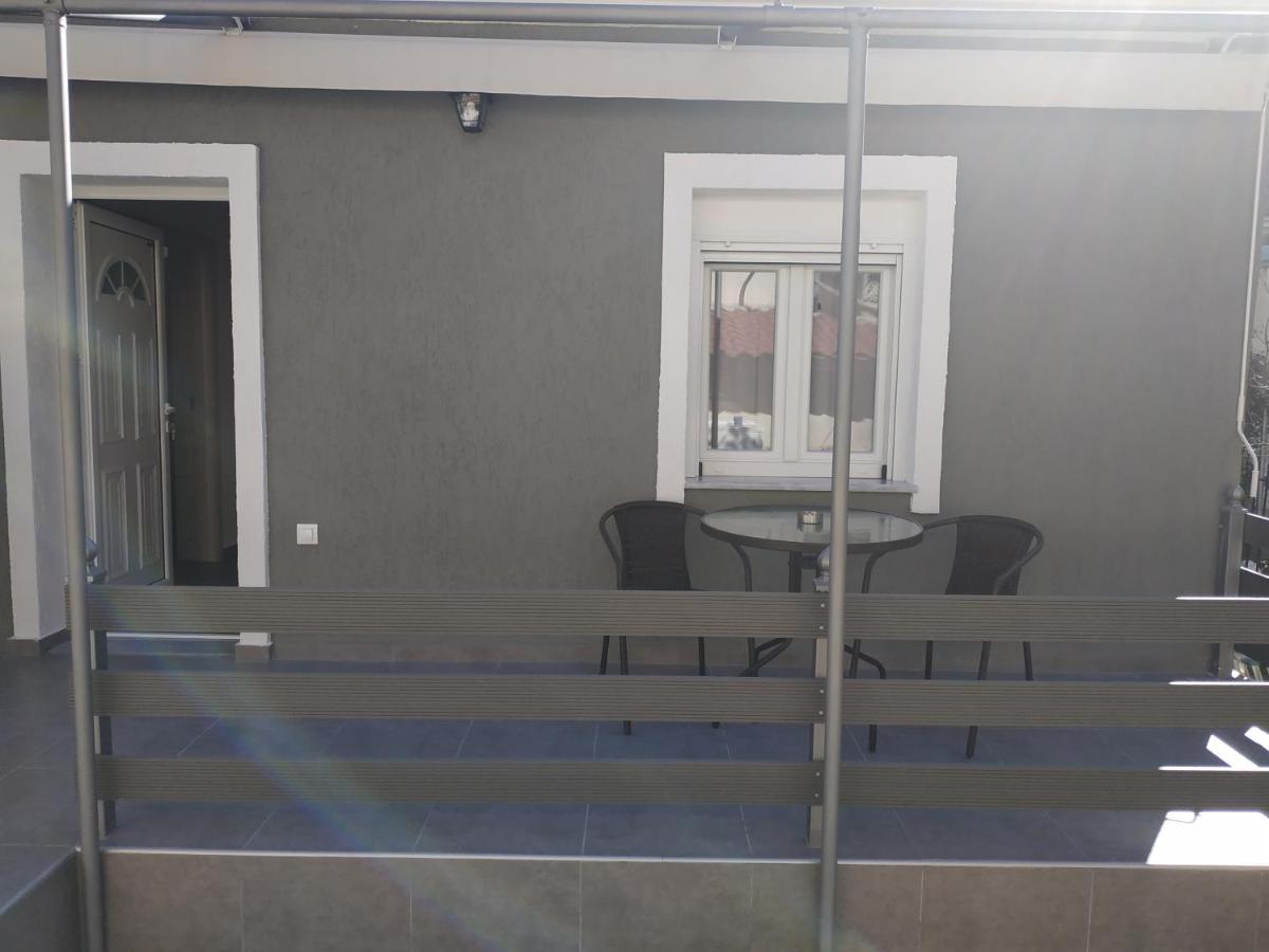 Agelikis' Apartments Nea Kallikrateia Экстерьер фото